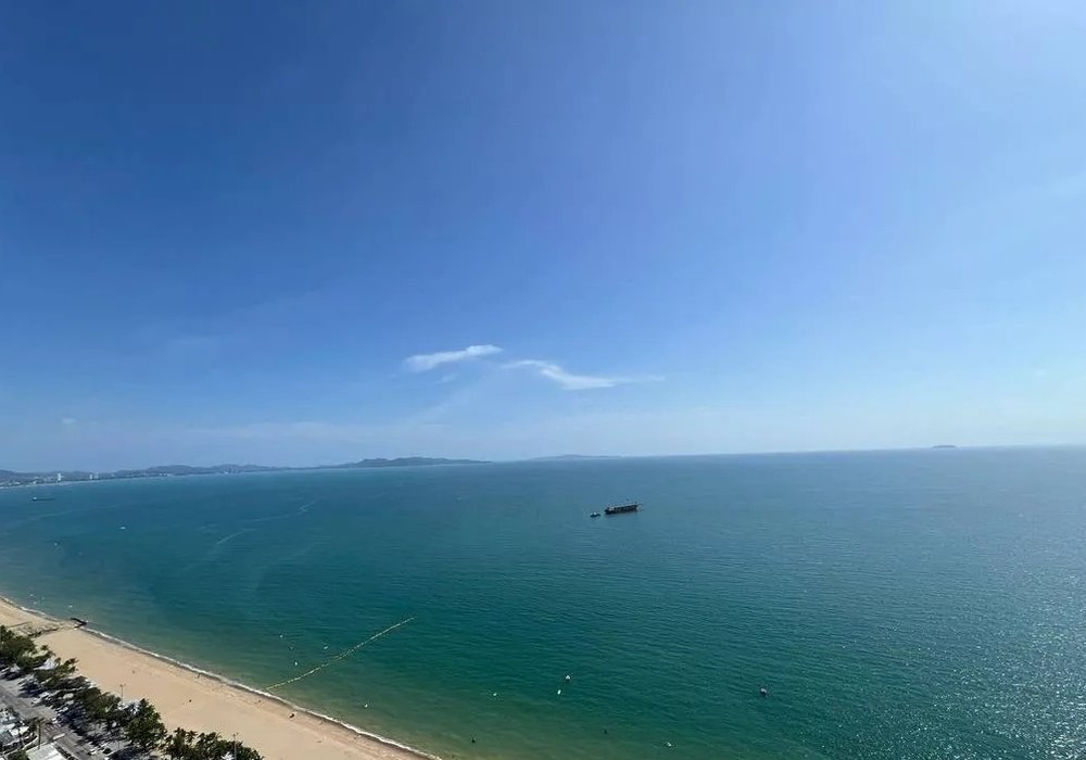 Copacabana Beach Jomtien — aerial view over Jomtien Beach