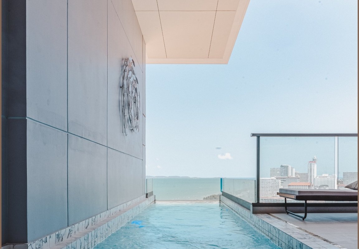 1 Bedroom + Private Pool